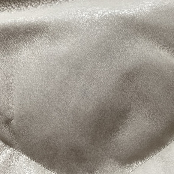 Wilfred The Cloud Puff, Matte Pearl, vegan leather, L - Picture 9 of 13